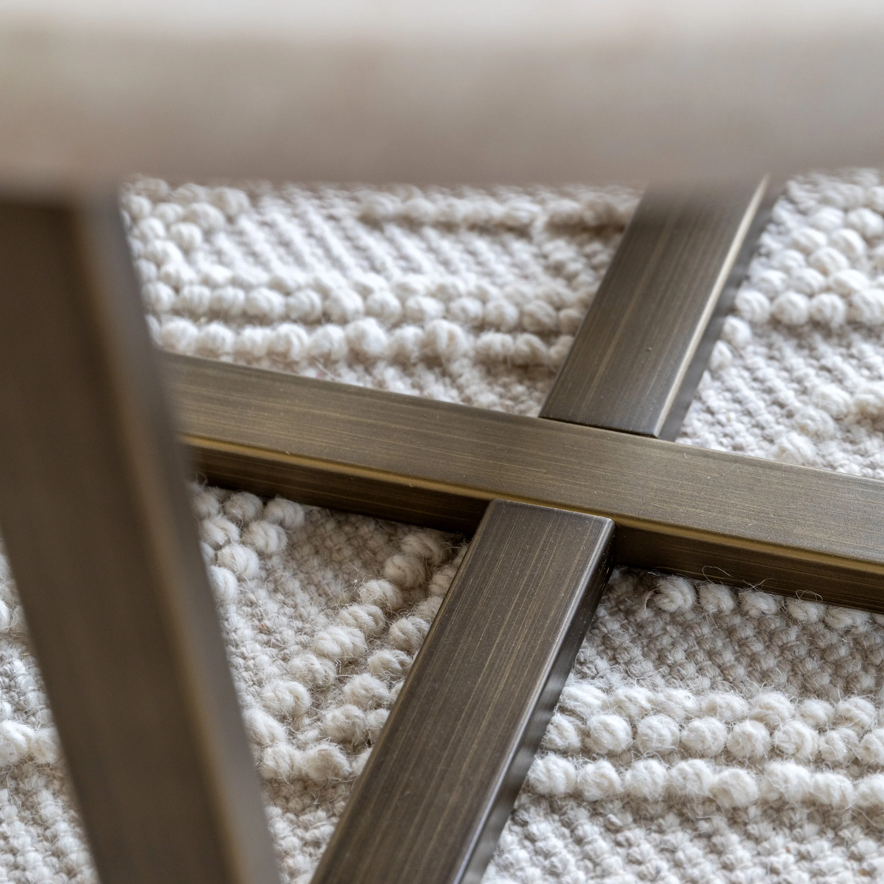 Amos Moderna Round Coffee Table