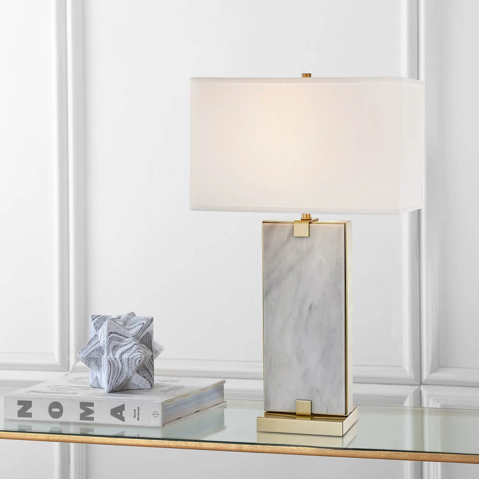 Sophisticated Magnus Table Lamp