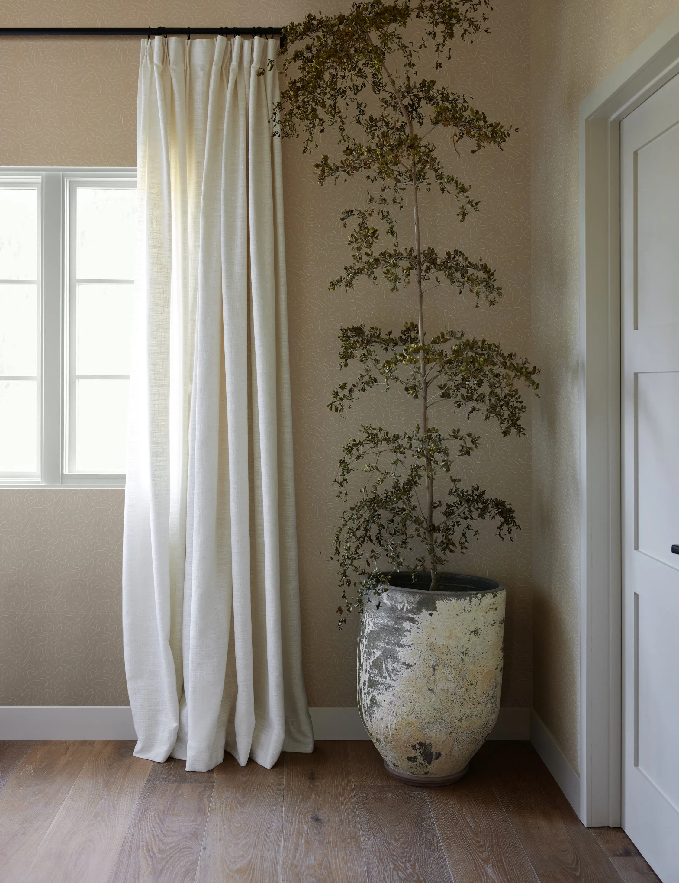 Topos Wallpaper by Élan Byrd